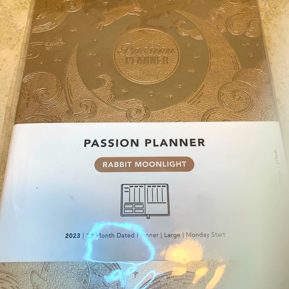 Passion Planner ( RABBIT MOONLIGHT ROSE GOLD)